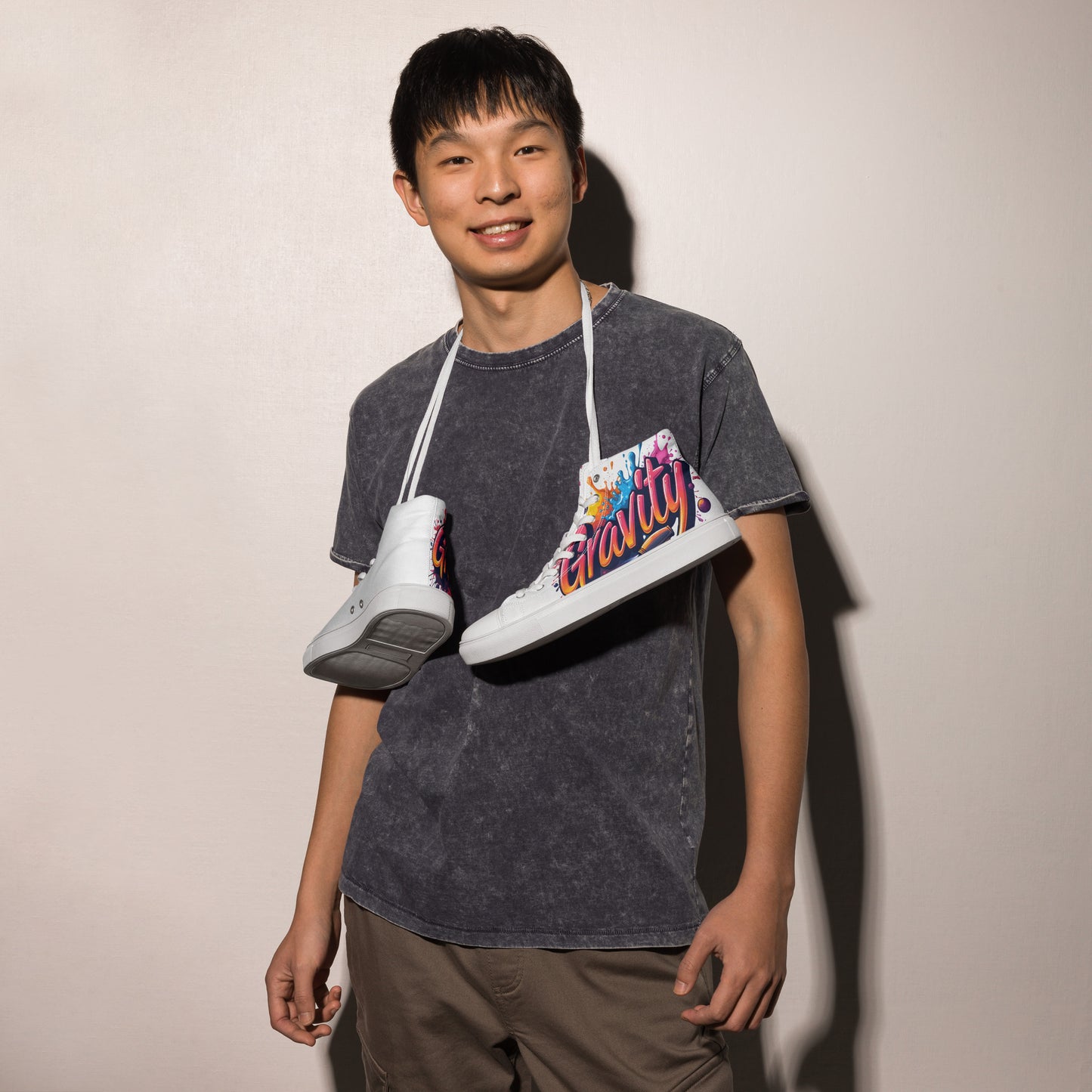 Men’s high top Gravity canvas shoes
